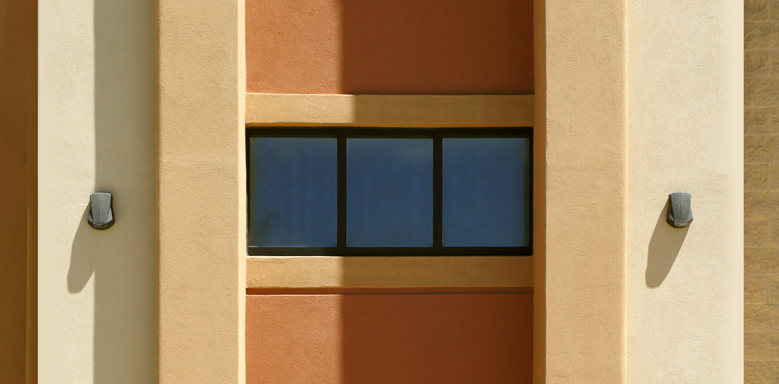 Saint Germaine - Front Wall Detail